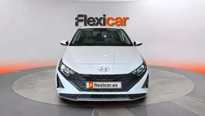 Usado Hyundai i20 101 CV (74 kW) 2024 Blanco Utilitario