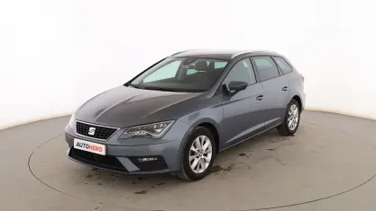 Usado Seat Leon CONNECT 150 CV (110 kW) 2018 Gris Familiar