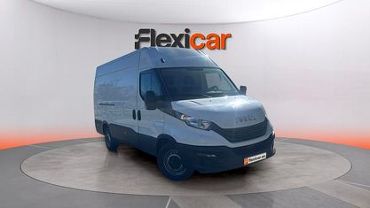 Begagnad Iveco Daily 156 HK (114 kW) 2023 Vit