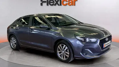Usado 2019 Hyundai i30 Berlina | 13.290 € (Buen precio)