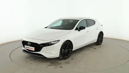 Używany Mazda 3 Homura-Line 186 KM (136 kW) 2025 Biały Sedan/Limuzyna
