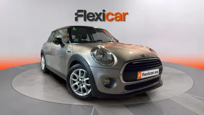 Usado Mini Cooper 136 CV (100 kW) 2018 Gris Utilitario