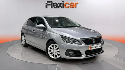 Usado Peugeot 308 Style 131 CV (96 kW) 2020 Gris Utilitario