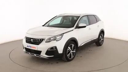 Usado Peugeot 3008 Allure 120 CV (88 kW) 2017 Blanco SUV