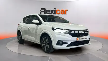 Usado Dacia Sandero Essentiel 101 CV (74 kW) 2025 Blanco Berlina
