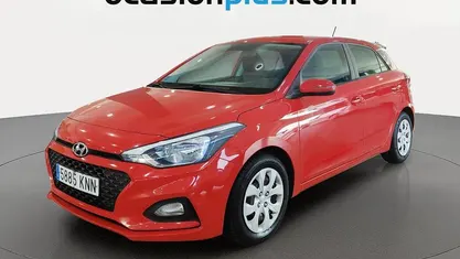 Käytetty Hyundai i20 75 HP (55 kW) 2018 Punainen Viistoperä