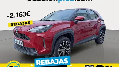 Rojo Usado 2024 Toyota Yaris Hybrid Active Recogida | 23.800 € (Precio justo)