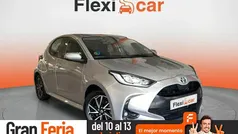 Gris / plata Usado 2022 Toyota Yaris Hybrid Style Berlina | 20.290 € (Precio justo)