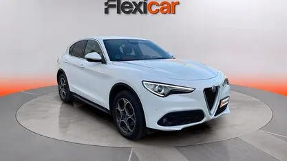 Usado Alfa Romeo Stelvio Executive 211 CV (155 kW) 2019 Blanco SUV