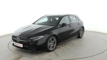 Usado Mercedes A180 AMG line 150 CV (110 kW) 2025 Negro Berlina