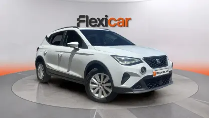 Usado Seat Arona Style 116 CV (85 kW) 2024 Blanco SUV