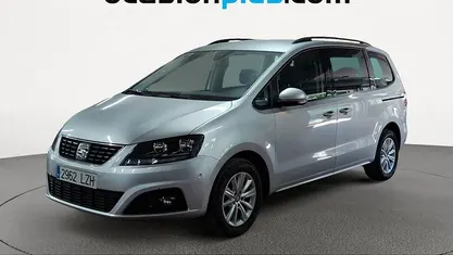 Usado Seat Alhambra Style 150 CV (110 kW) 2022 Gris plata Monovolumen