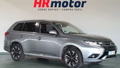 Rojo Usado 2017 Mitsubishi Outlander P-HEV SUV | 19.850 € (Precio justo)