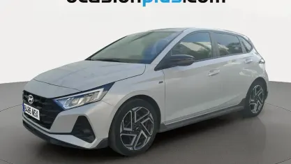 Usado Hyundai i20 N Line 80 CV (58 kW) 2024 Gris Utilitario