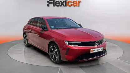 Usado Opel Astra Elegance 131 CV (96 kW) 2023 Berlina