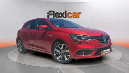 Usado Renault Mégane IV Bose Edition 110 CV (80 kW) 2016 Rojo Berlina