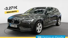Gris Usado 2021 Volvo V60 CC Pro Familiar | 35.990 € (Precio justo)