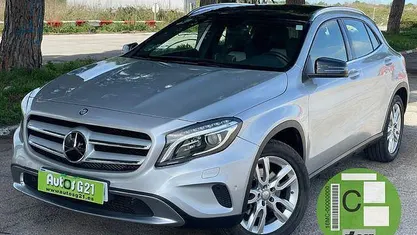 Usado Mercedes GLA250 Urban 211 CV (155 kW) 2015 Gris / plata SUV