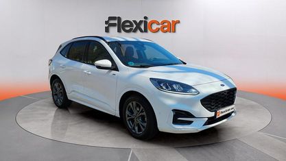 Usado Ford Kuga ST-Line 120 HP (88 kW) 2023 Branco SUV