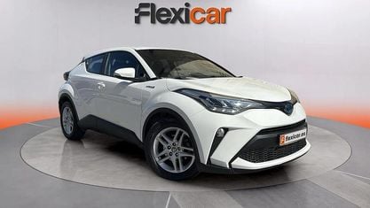 Käytetty Toyota C-HR Active 122 HP (89 kW) 2021 Valkoinen Katumaasturi