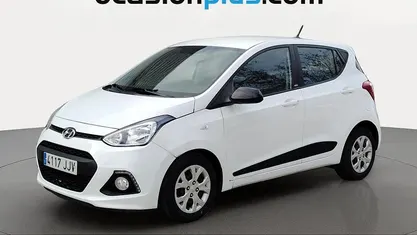 Usado 2015 Hyundai i10 Blackline Utilitario | 7790 € (Precio justo)