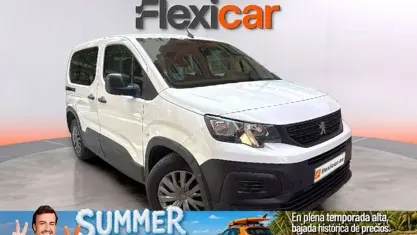 Usado Peugeot Rifter Allure 100 CV (73 kW) 2022 Blanco Monovolumen