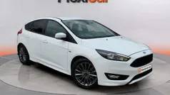 Blanco Usado 2017 Ford Focus ST-Line Berlina | 10.590 € (Precio justo)