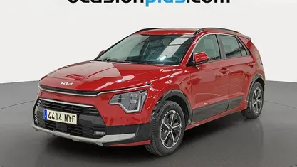 Rojo Usado 2025 Kia Niro SUV | 22.537 € (Super precio)