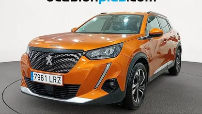 Usado Peugeot 2008 Allure 131 CV (96 kW) 2021 Naranja SUV