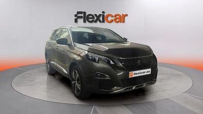 Usado Peugeot 5008 Allure 131 CV (96 kW) 2019 Gris SUV