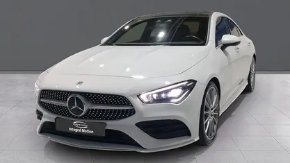 Usado Mercedes CLA200 163 CV (119 kW) 2019 Blanco Berlina