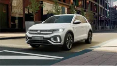 Blanco y punto Nuevo 2024 VW T-Roc R-line SUV | 32.033 € (Precio justo)