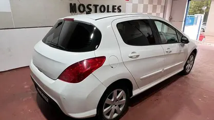 Käytetty Peugeot 308 Sport 110 HP (80 kW) 2010 Valkoinen Sedan