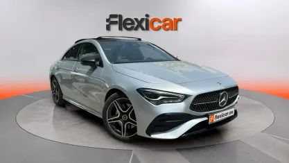 Usado Mercedes CLA200 163 CV (119 kW) 2025 Gris Berlina