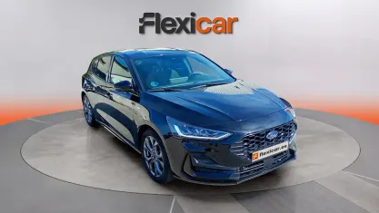 Usado Ford Focus ST-Line 155 CV (114 kW) 2023 Negro Berlina