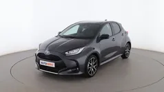 Gris Usado 2022 Toyota Yaris Hybrid Plus Utilitario | 21.699 € (Un poco caro)
