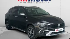 Negro Usado 2021 Fiat Tipo Cross Berlina | 12.350 € (Precio justo)