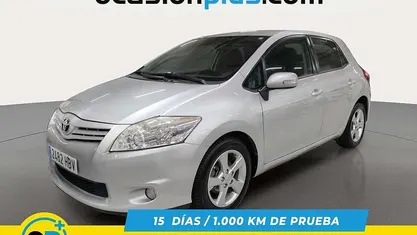 Gris plata Usado 2011 Toyota Auris Active Utilitario | 7700 € (Precio justo)