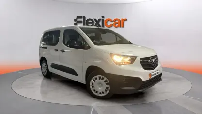 Usado Opel Combo Edition+ 102 CV (75 kW) 2022 Blanco Monovolumen