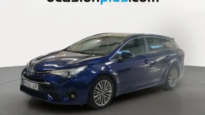 Usado Toyota Avensis Executive 143 CV (105 kW) 2015 Azul Familiar