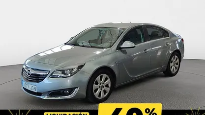Gris plata Usado 2015 Opel Insignia Selective Berlina | 7584 € (Buen precio)