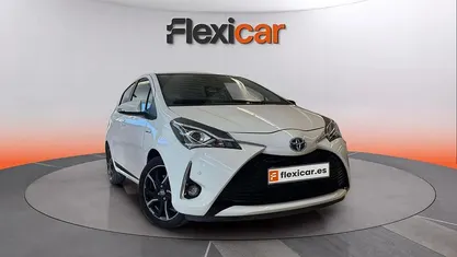 Usado Toyota Yaris Hybrid Active 100 CV (73 kW) 2018 Berlina