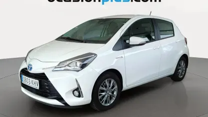 Usado Toyota Yaris Active 100 CV (73 kW) 2018 Blanco Utilitario