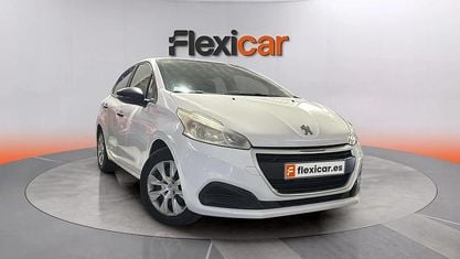 Usado Peugeot 208 Access 75 CV (55 kW) 2016 Blanco Utilitario