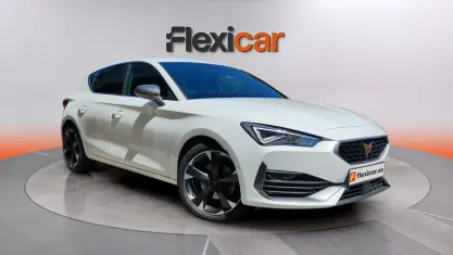Usado Cupra Leon 150 CV (110 kW) 2023 Blanco Berlina