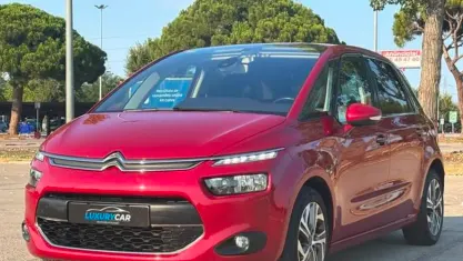 Usado Citroën C4 Picasso Shine 120 CV (88 kW) 2016 Burdeos Monovolumen