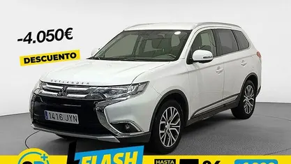 Usado Mitsubishi Outlander Motion 150 CV (110 kW) 2017 Blanco SUV