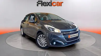 Usado Peugeot 208 Signature Sky 83 CV (61 kW) 2019 Utilitario