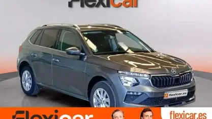 Usado Skoda Kamiq Selection 95 CV (69 kW) 2024 Gris SUV