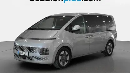 Usado 2022 Hyundai Staria Monovolumen | 41.182 € (Un poco caro)